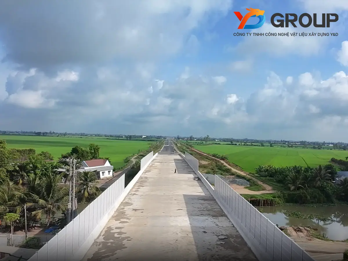 Góc nhìn trên cao của tuyến tường chống ồn tại khu vực An Giang
